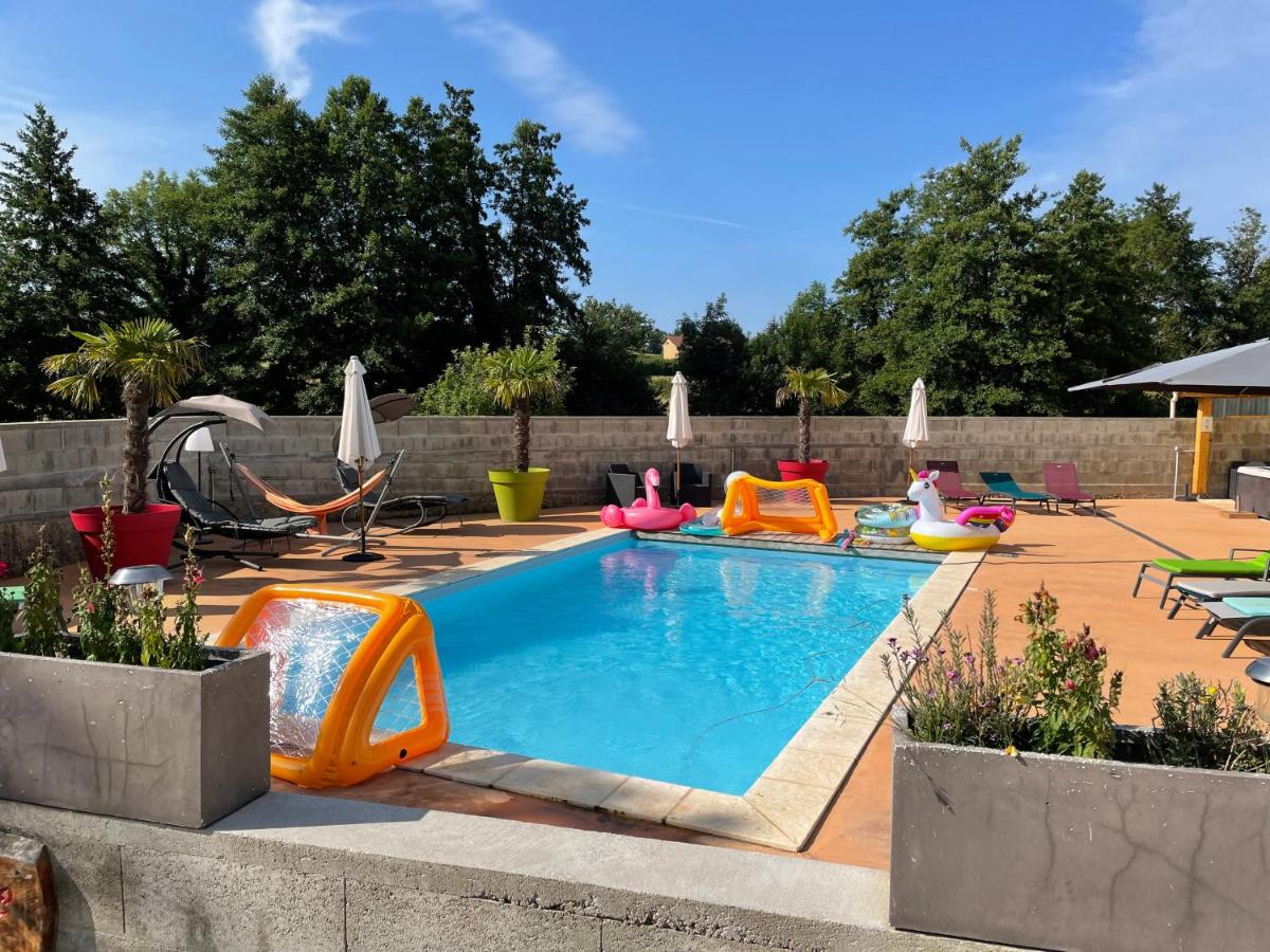 Le Moulin du Chardonnet est une maison d'hôtes à Tramolé dans l'Isère