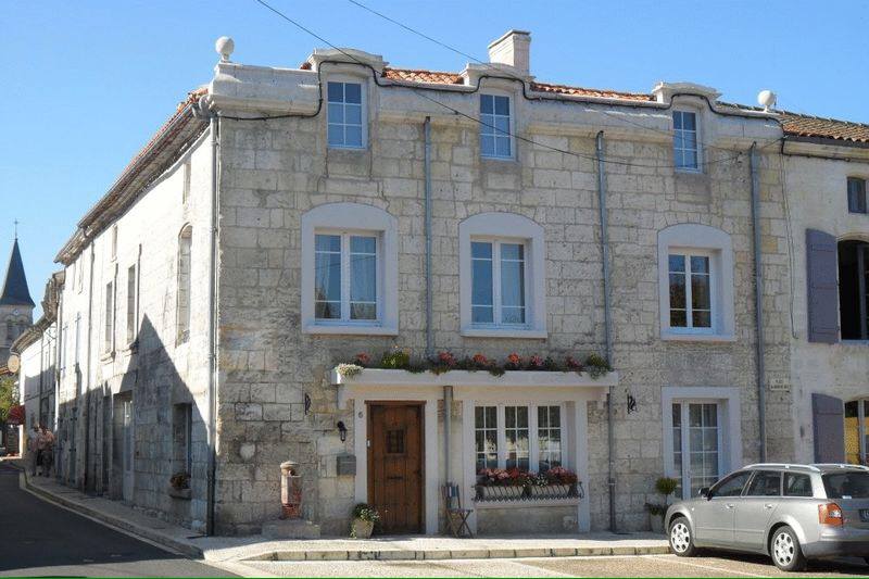 Le Patio sont des chambres d'hôtes gay friendly à La Tour-Blanche-Cercles en Dordogne