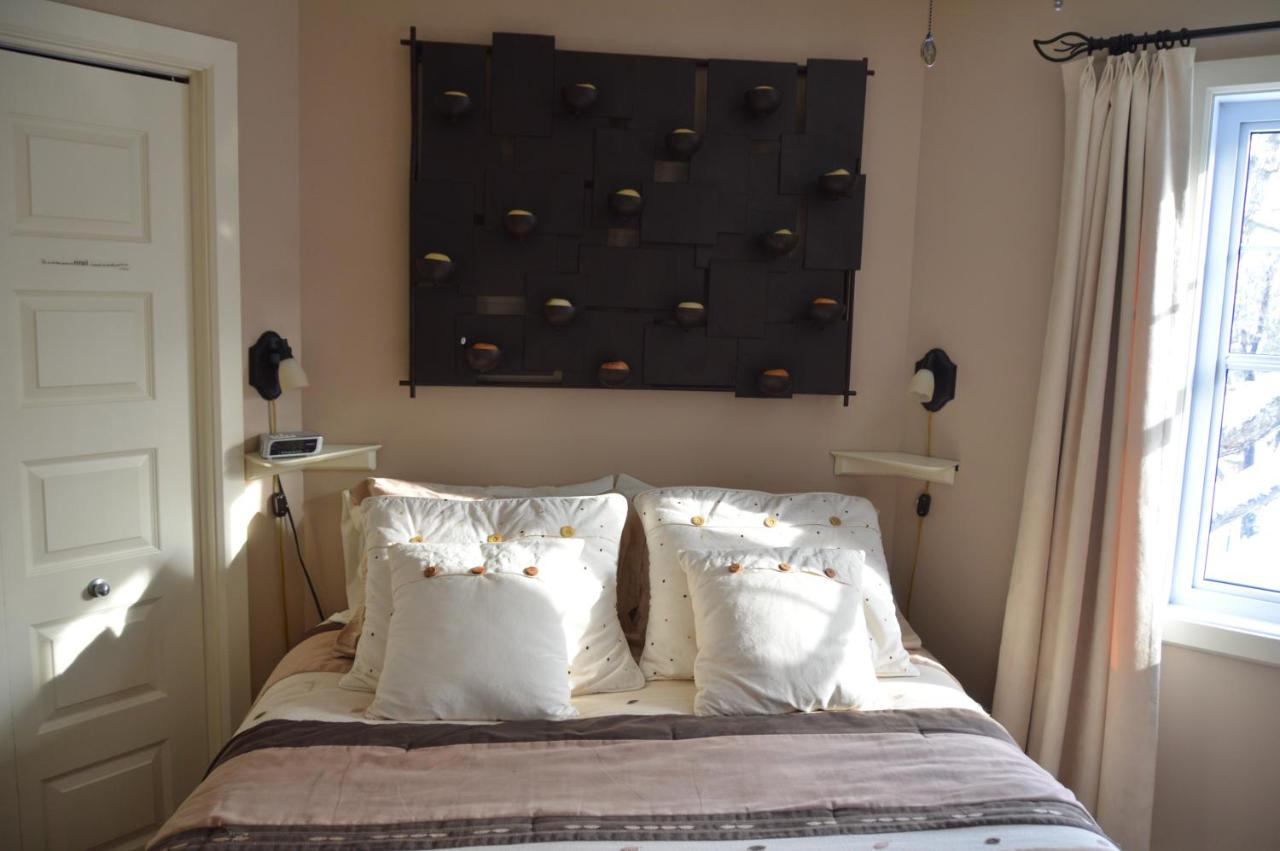 Lecomte de la Fontaine est une maison d'hôtes gay friendly à North Hatley dans l'Estrie au Québec