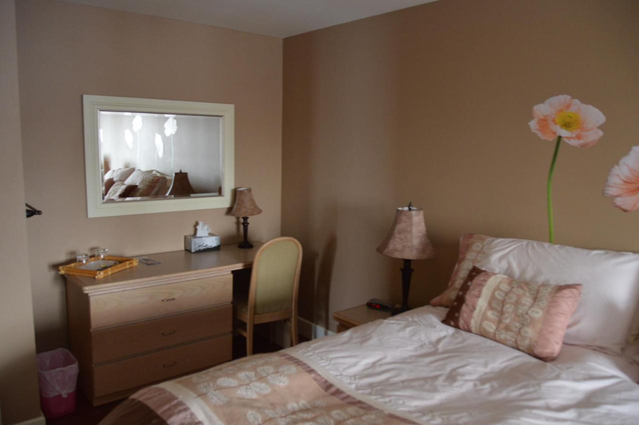 Lecomte de la Fontaine est une maison d'hôtes gay friendly à North Hatley dans l'Estrie au Québec