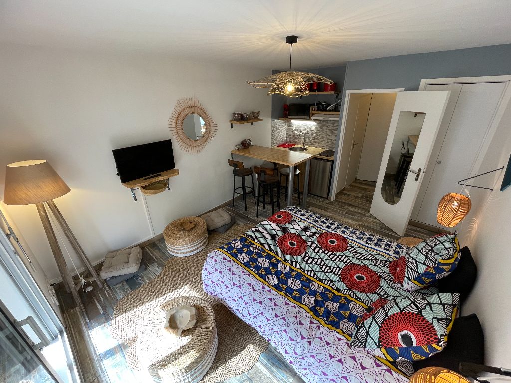 Les Studios de David est un appartement gay friendly à Saint-Georges-de-Didonne près La Rochelle de Royan en Charente-Maritime pour vos prochaines vacances.