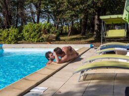 Les Termes vous accueille pour un séjour 100% naturiste et gay à Périgueux