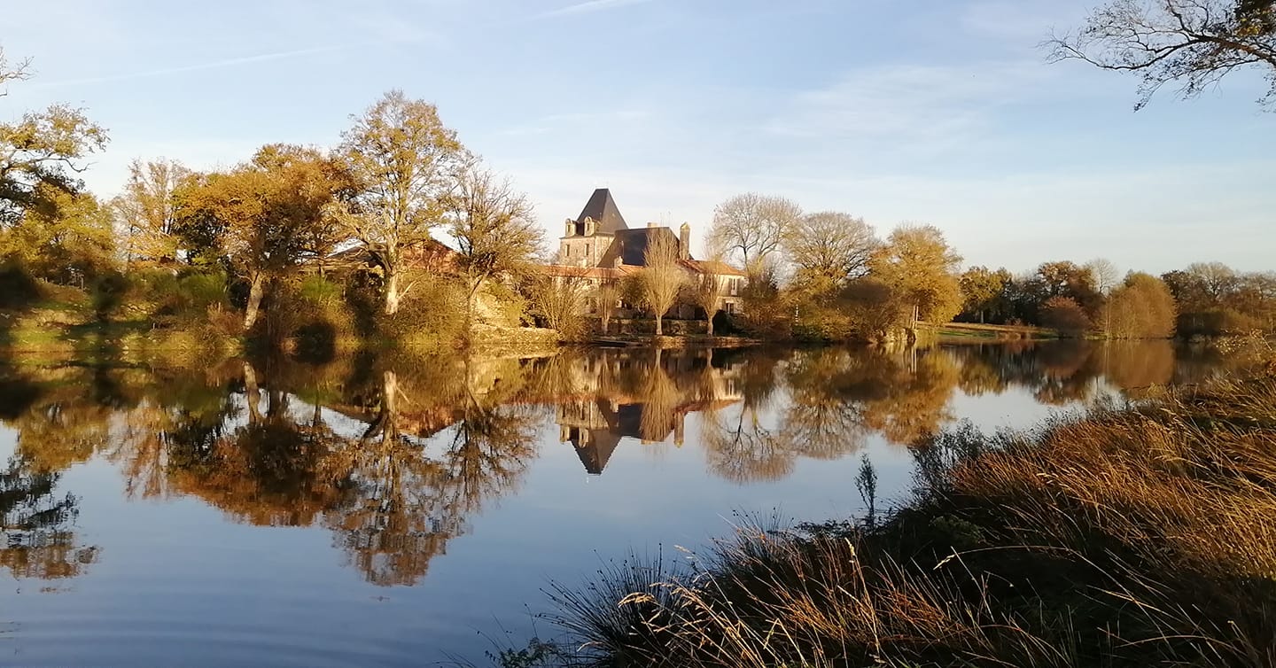 Logis de la Roulière est une maison d'hôtes gay friendly à La Chapelle Bertrand dans les Deux Sèvres