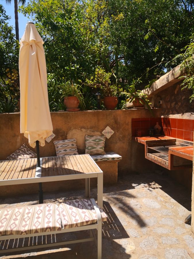 Maison majorquine typique avec jardin à Soller à Majorque en Espagne