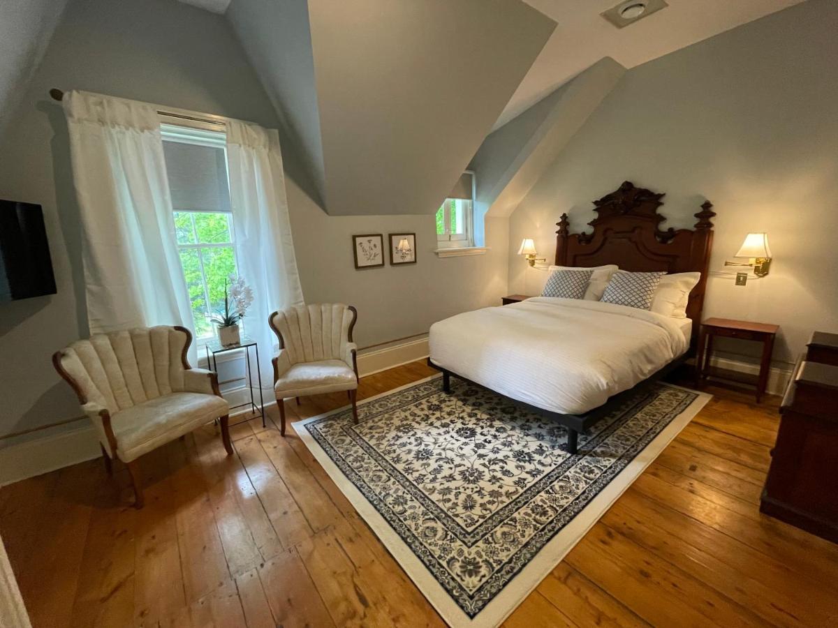 Manoir Sweetsburg est une maison d'hôtes gay friendly à Cowansville en Estrie au Québec