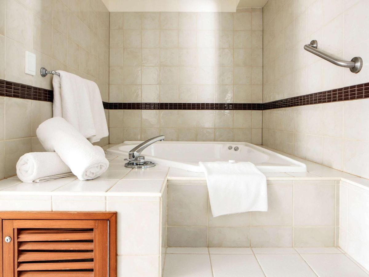 Novotel Cairns Oasis Resort est un hôtel gay friendly à Cairns dans la Gold Coast en Australie
