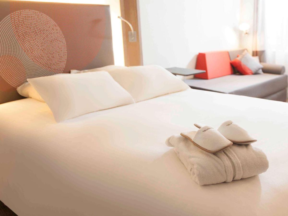 Novotel Paris La Défense est un hôtel gay friendly à Courbevoie dans les Hauts-de-Seine