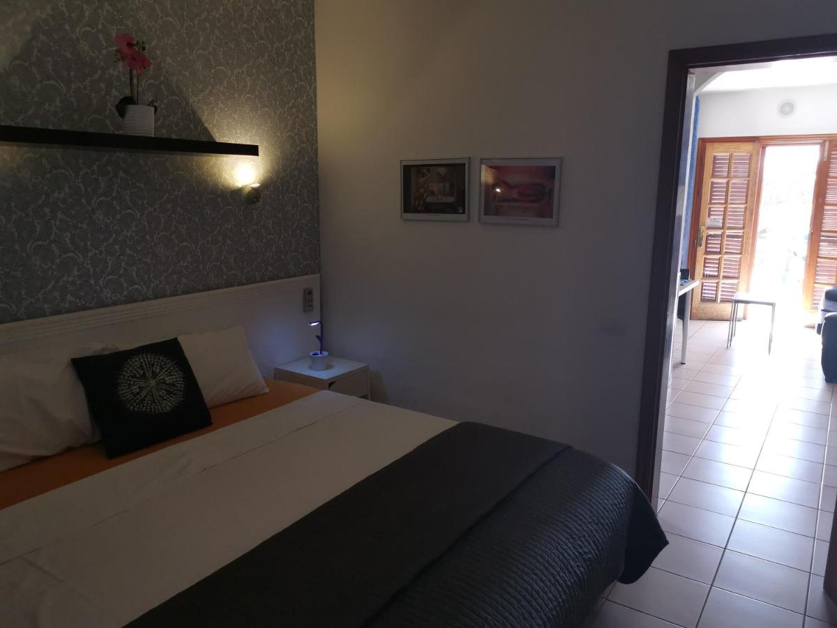 Rainbow Golf Hotel est un gay men only resort à Maspalomas à Grande Canarie