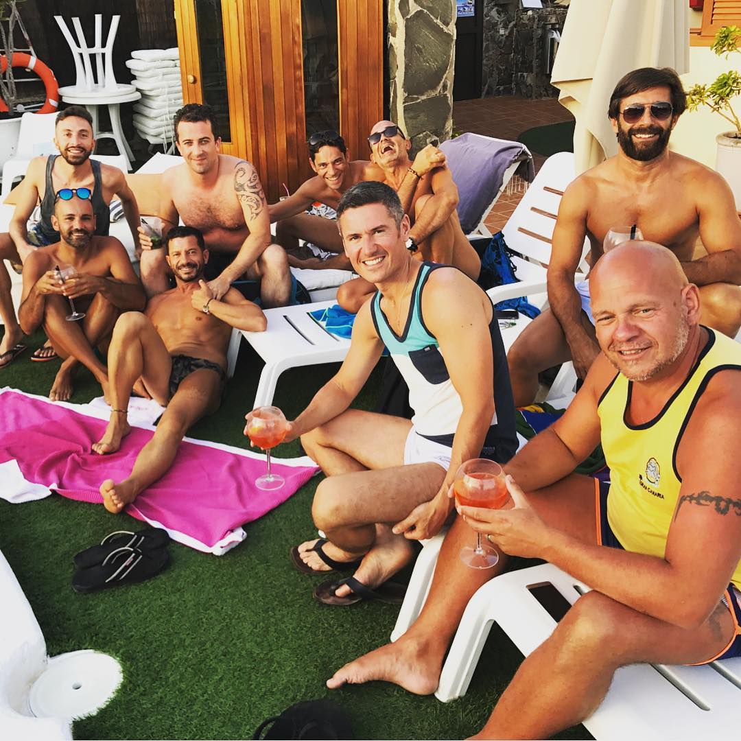 Rainbow Golf Hotel est un gay men only resort à Maspalomas à Grande Canarie
