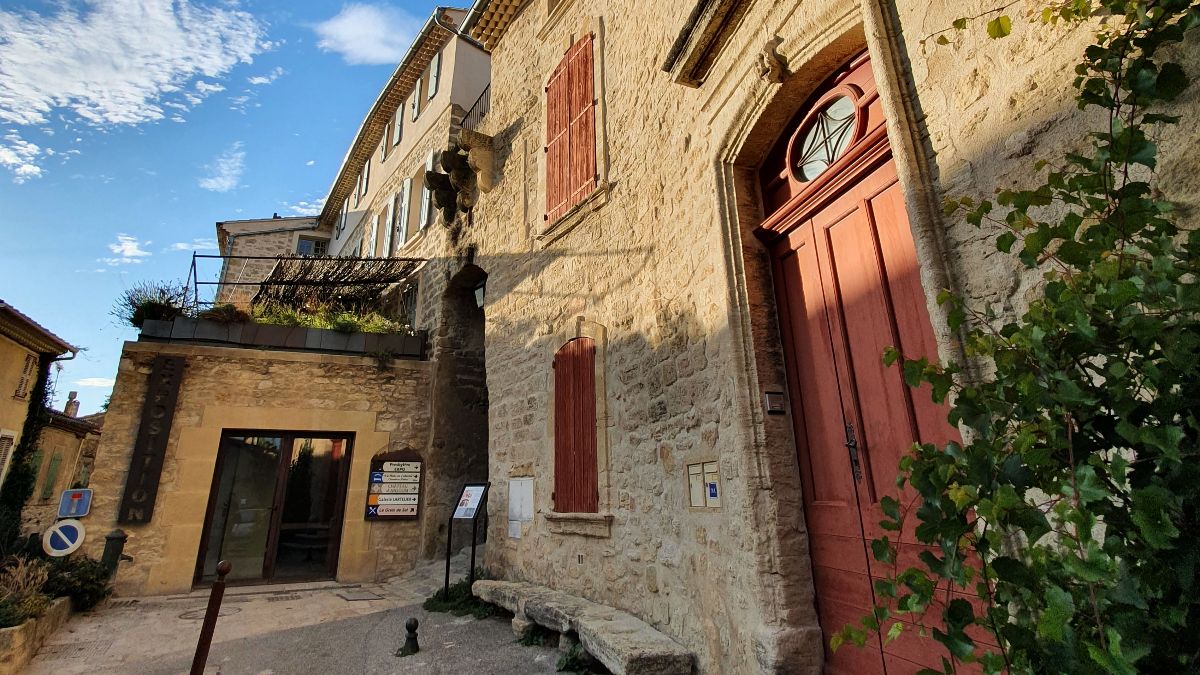 Suite Loft Venisso appartement locatif gay friendly Ansouis dans le Vaucluse