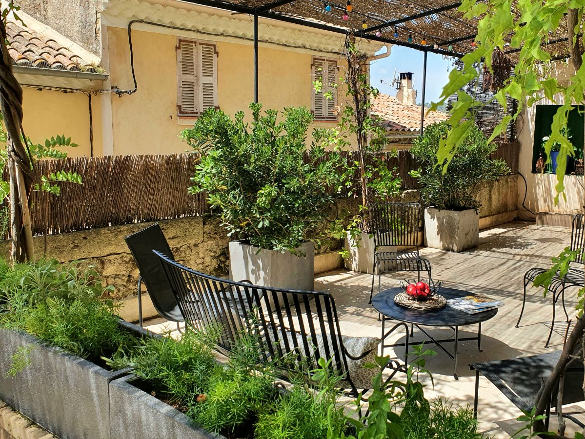 Suite Loft Venisso appartement locatif gay friendly Ansouis dans le Vaucluse