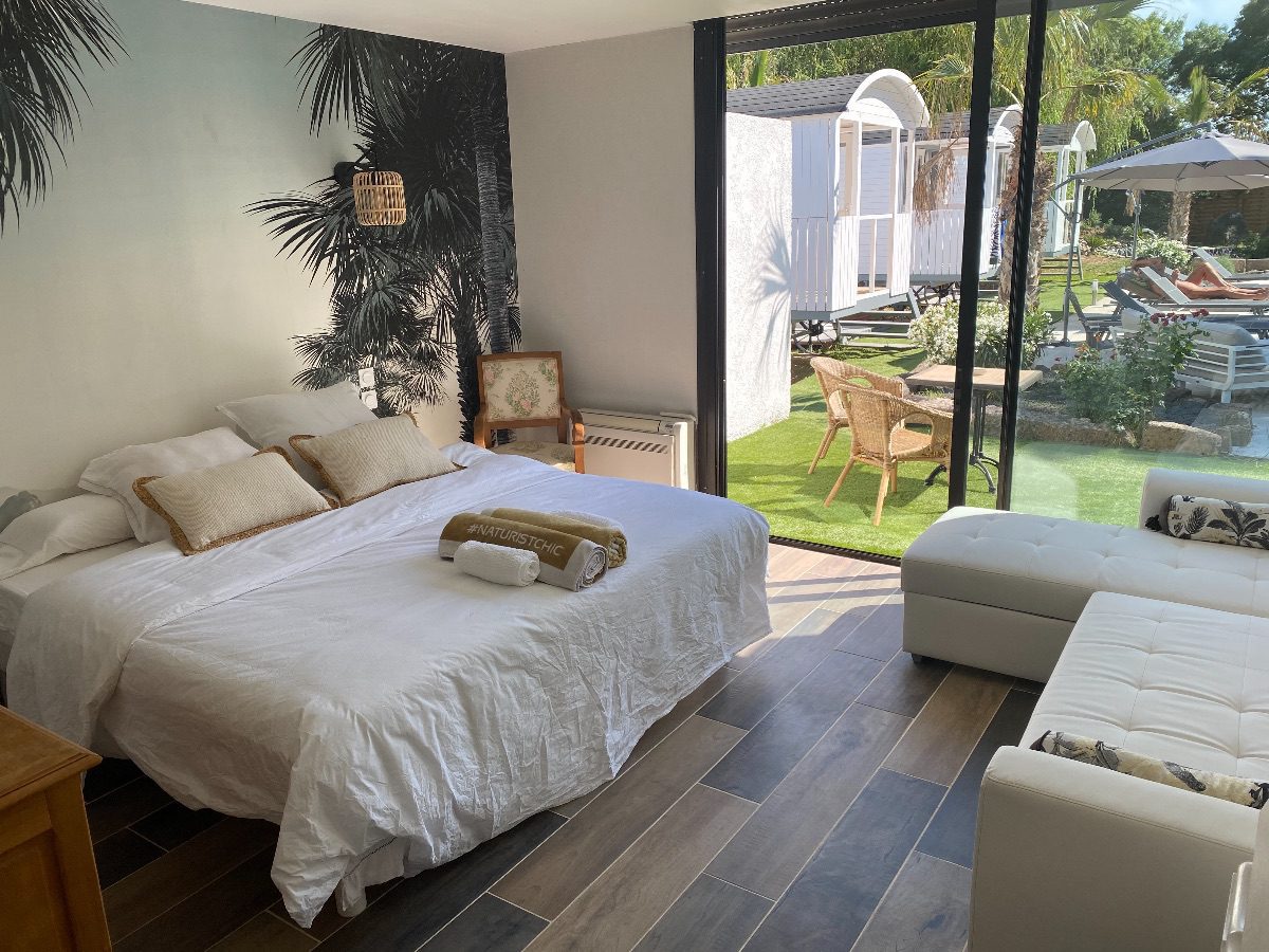 Villa Cascada est une maison d'hôtes exclusivement gay à Agde