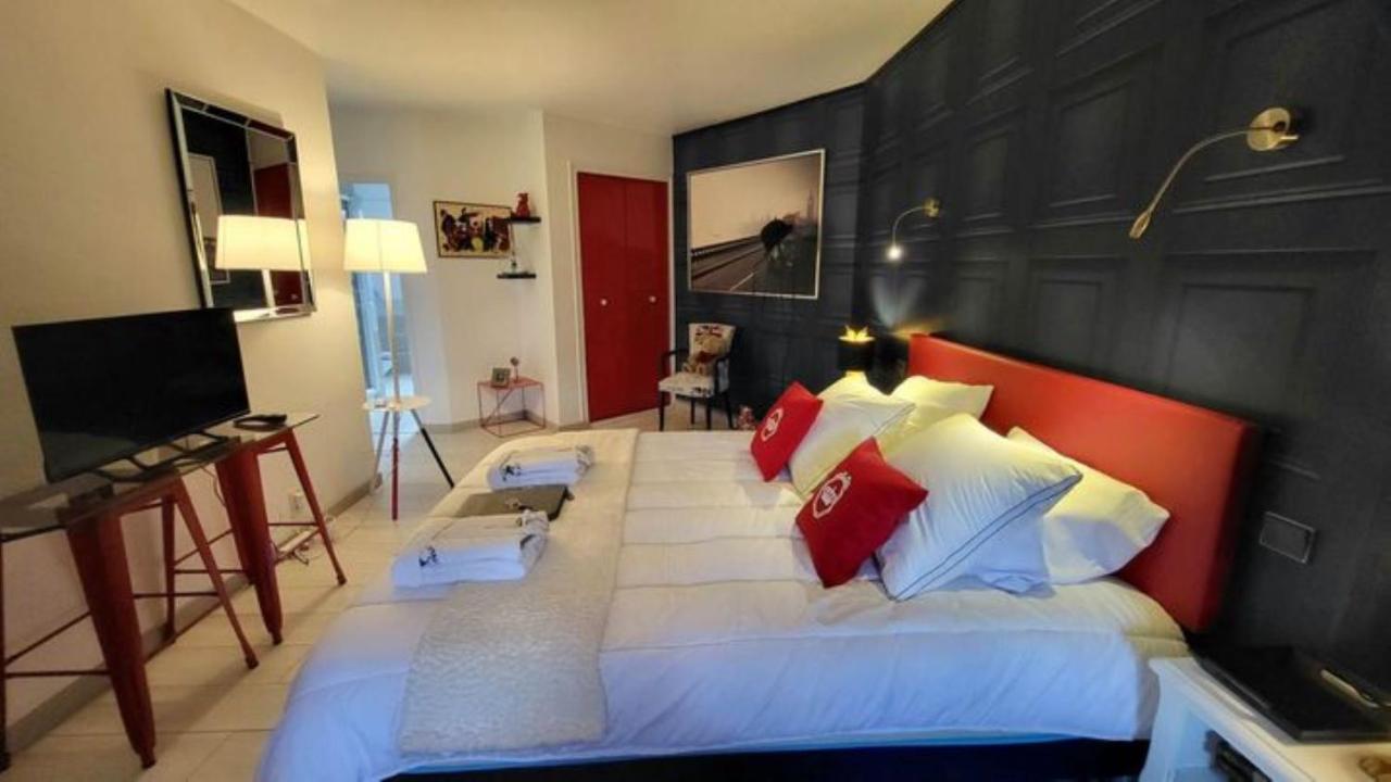 Villa Raffaella est une villa gay friendly à Les Albres dans l'Aveyron en Occitanie