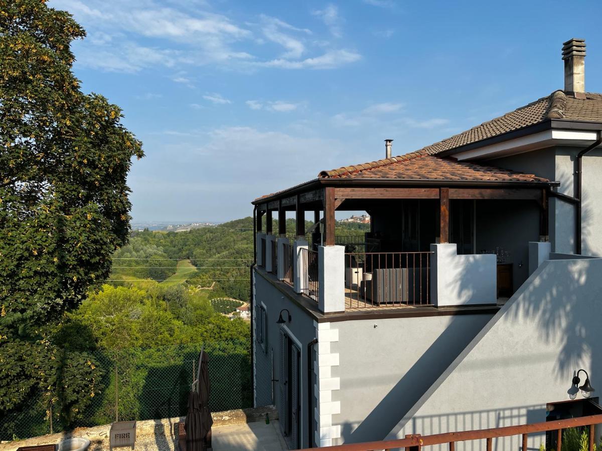 Cascina Giantino est une guesthouse gay men only à Montegrosso d'Asti en Italie dans la région du Piedmont