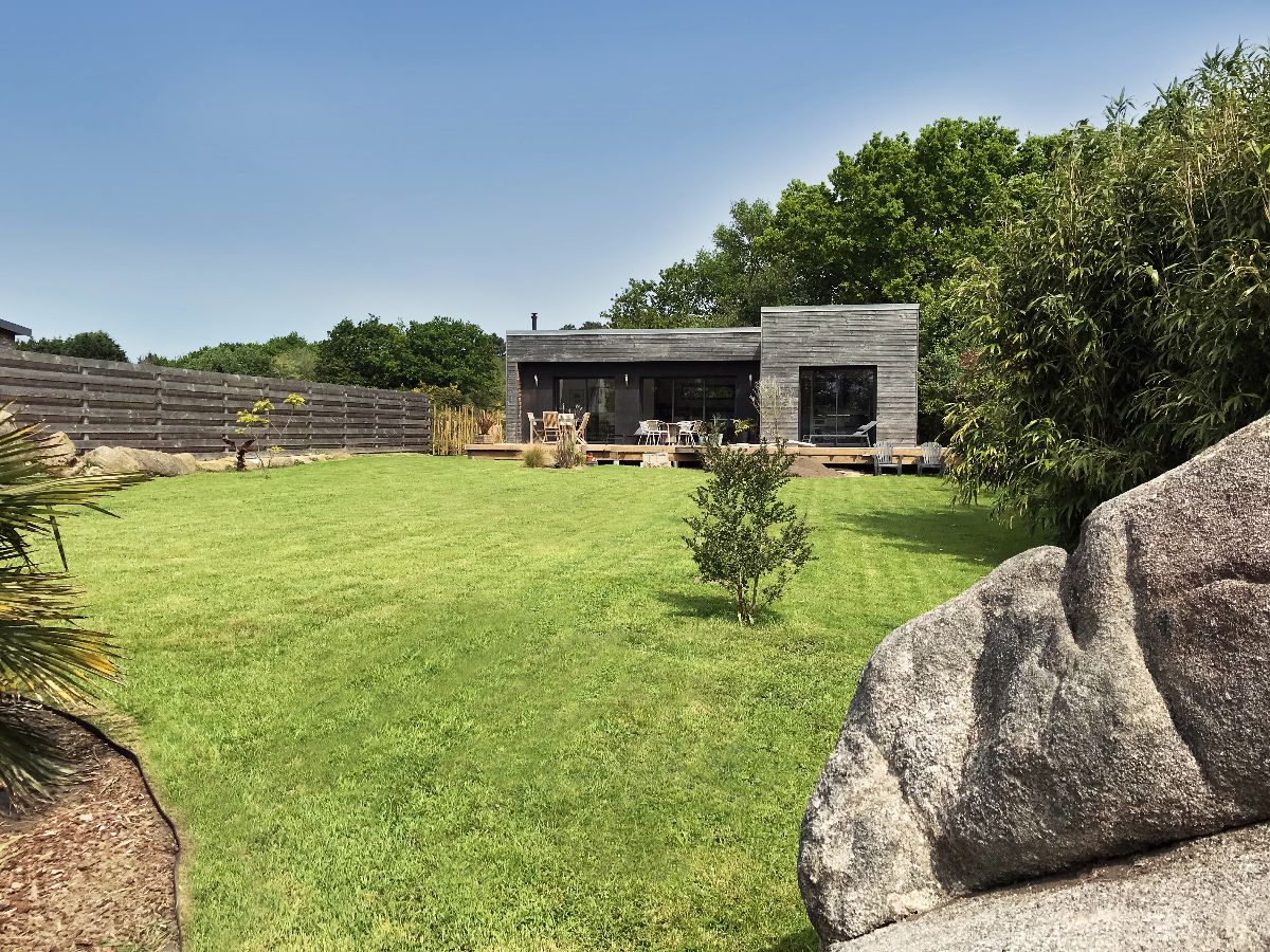 Chambre dans maison en bord de mer sur la Côte de Granit Rose