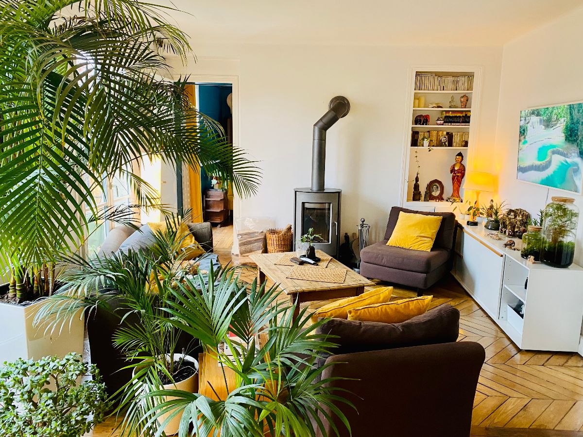 Chambre dans un appartement haussmannien naturiste + studio indépendant proche de Montmartre 03