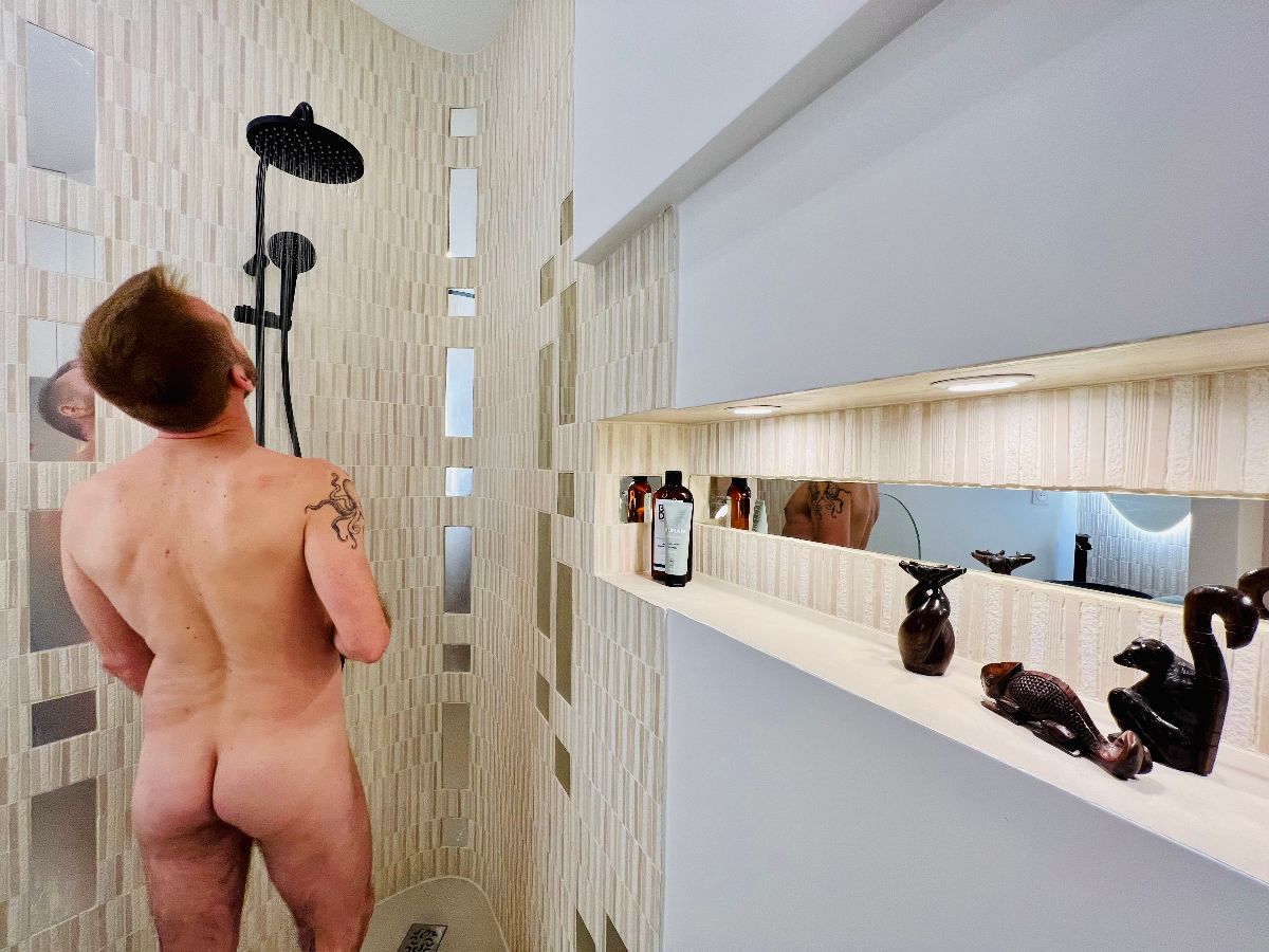 Chambre dans un appartement haussmannien naturiste + studio indépendant proche de Montmartre 11