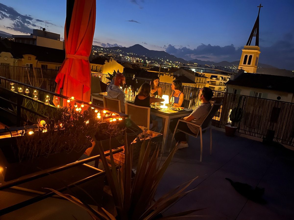 Chambre privée dans bel appartement en roof-top quartier du Port de Nice 09