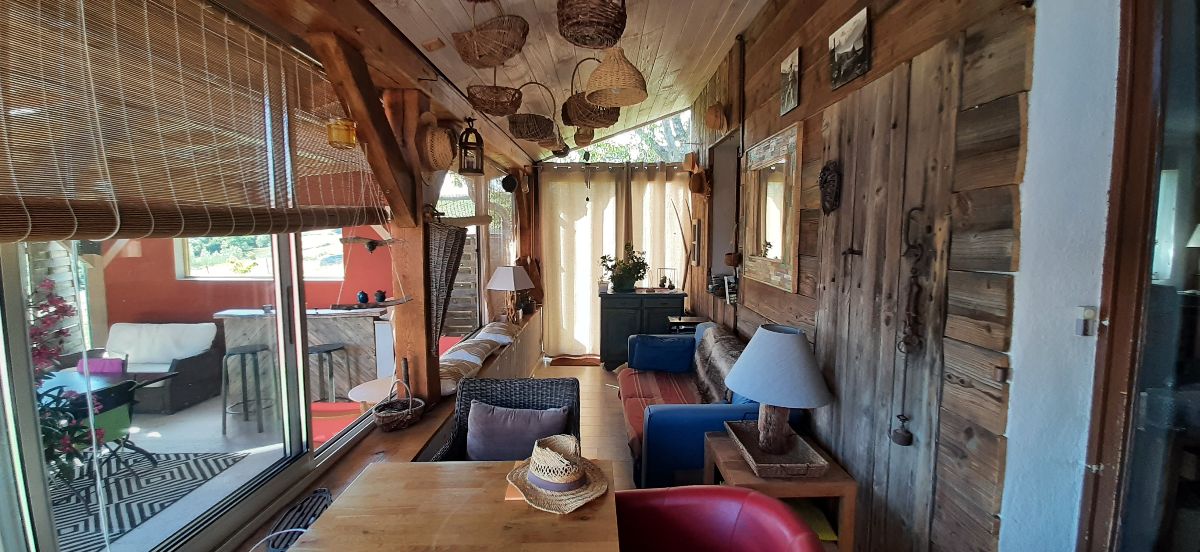 La Villa d'Aigulus est une maison d'hôtes gay friendly à Couches en Sâone et Loire