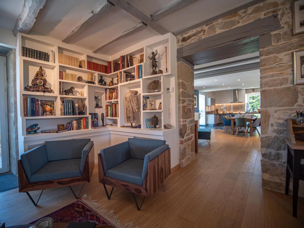 Villa Marcausi est une maison d'hôtes gay friendly à Lissac et Mouret dans le Lot