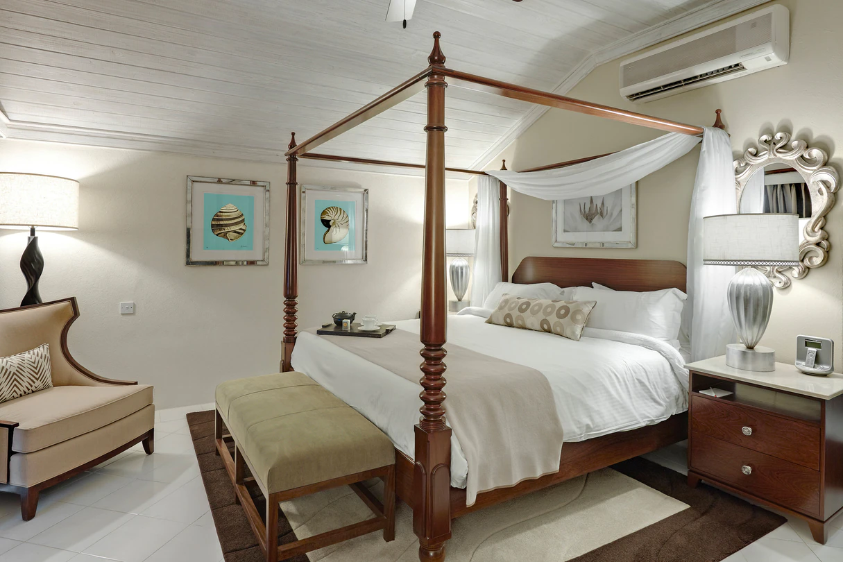 bgilc-poolside-guestroom-5335-hor-clsc