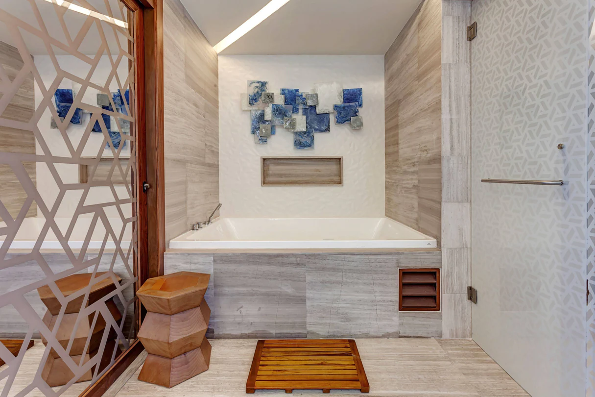 cunrc-chairman-bathroom-2928-hor-clsc