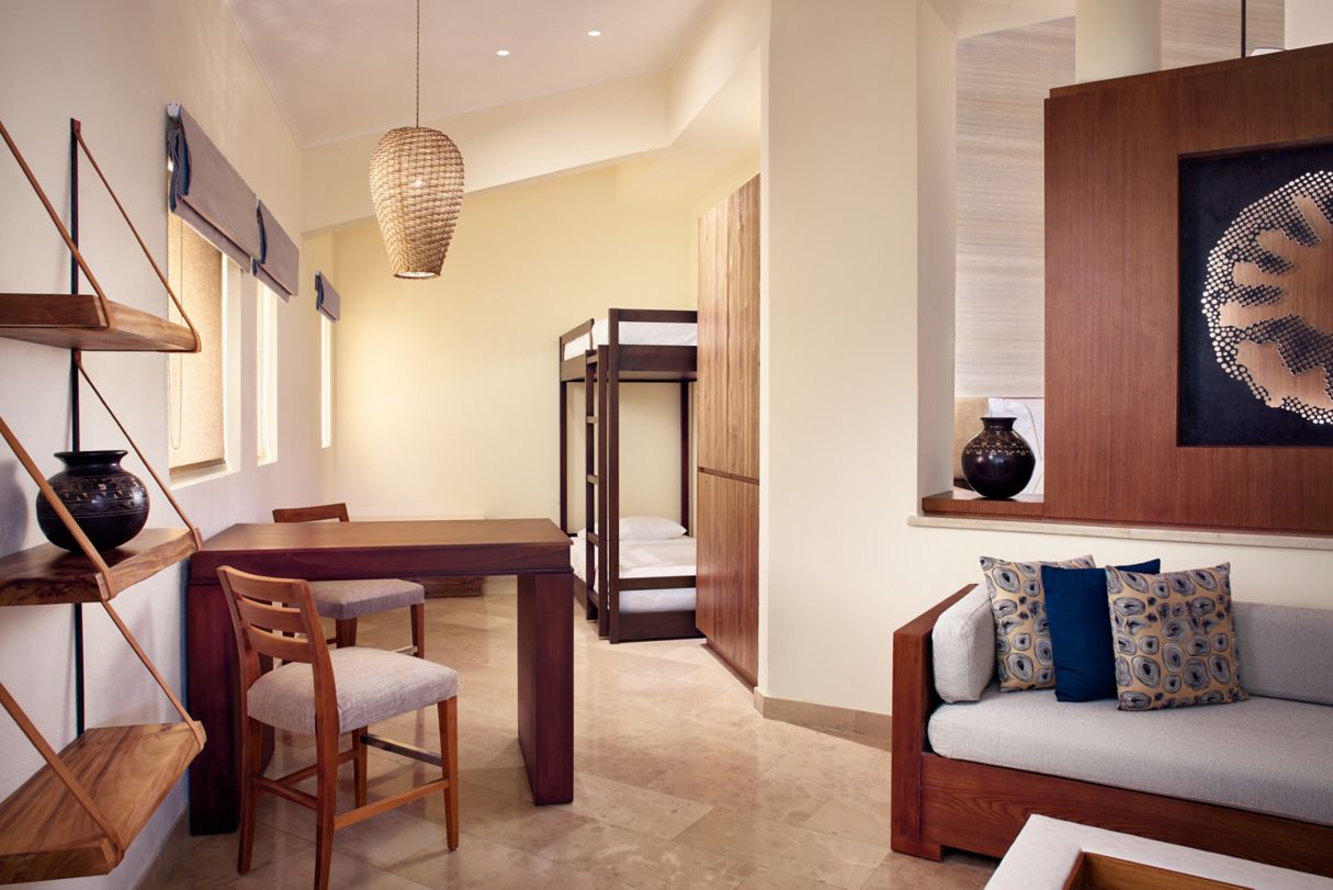 wi-lirwi-bunk-bed-guest-room-39219-31700_Classic-Hor