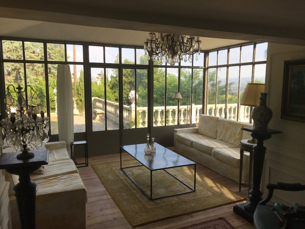 Faites-vous plaisir avec une chambre parfaitement décorée !