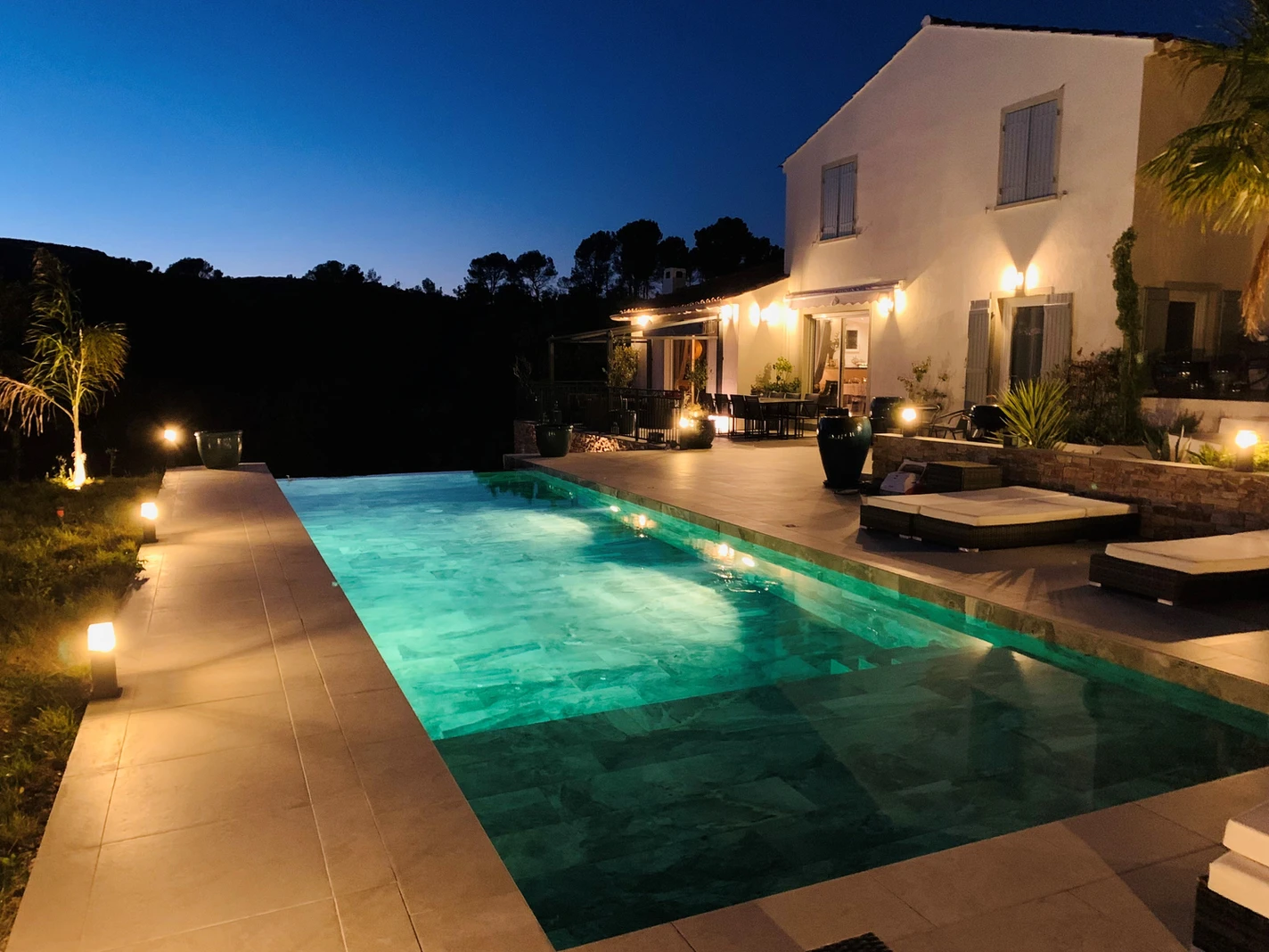 129455_539e7d49dde8408cb70c984c226e6f89~mv2