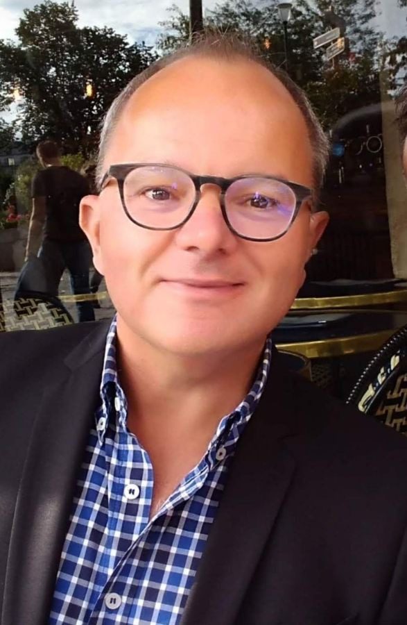Host photo