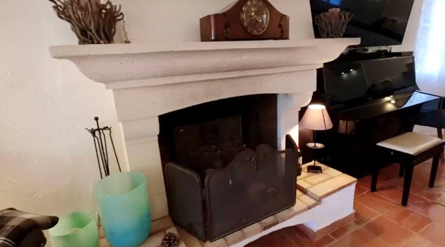 1ba8cd8c-d78c-4677-a78a-725d5550