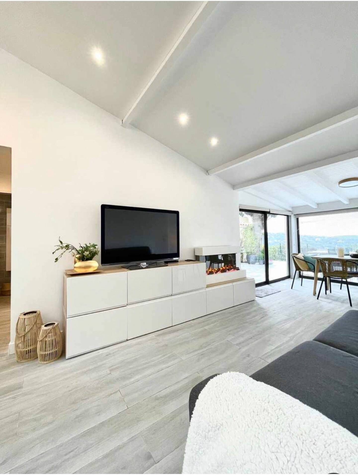 d3772850-e3ce-4d18-ba5b-64ec270d