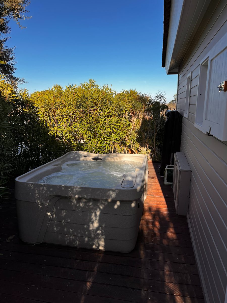 27940DC1-5F47-43C2-BDD8-34862E06