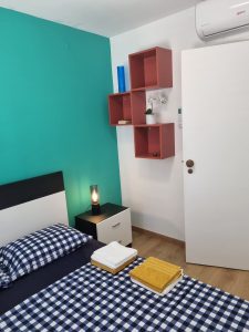 d1e93ef3-dc69-41e0-b8c8-84d92754