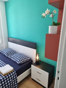 dec748f7-d5f6-4295-8ed5-2261030e