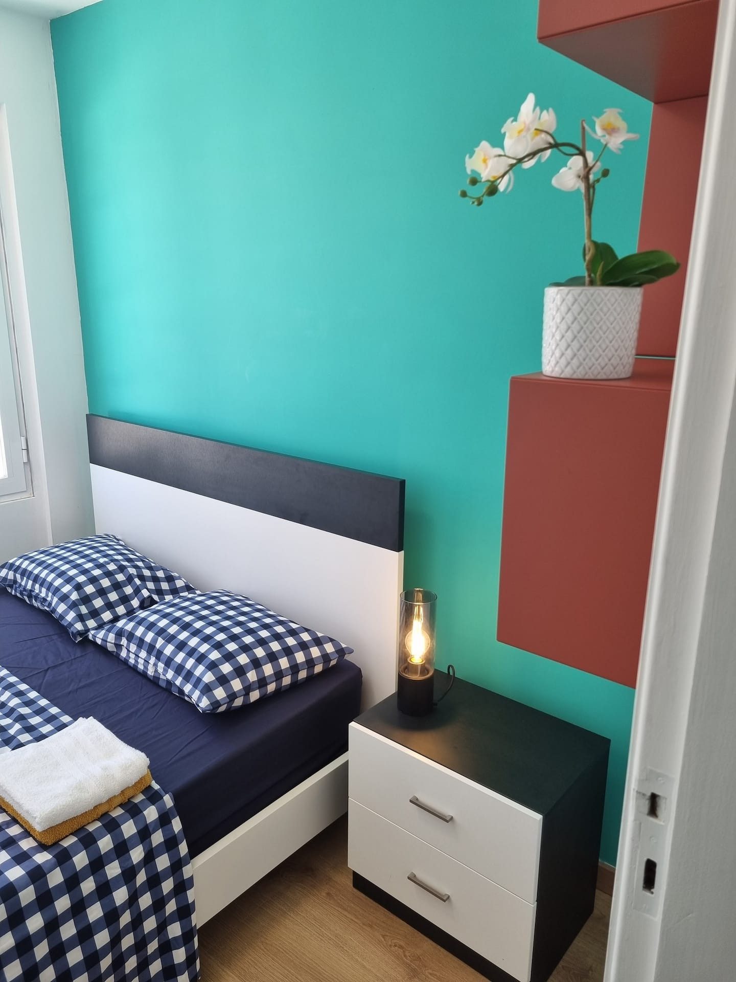 dec748f7-d5f6-4295-8ed5-2261030e