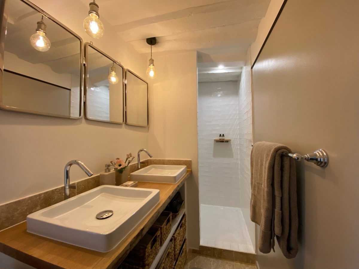 08f8fb161b2b1f4a8a4ad7728a85cd51