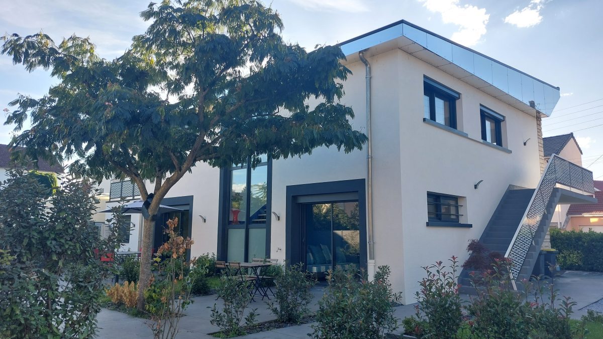 1000003337-78b563694bf4addf6bd77d80d371696e