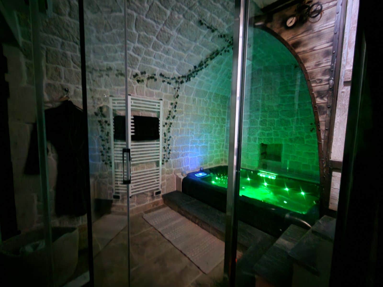 37153be0-6a46-413a-83d7-7bf2cee9e910