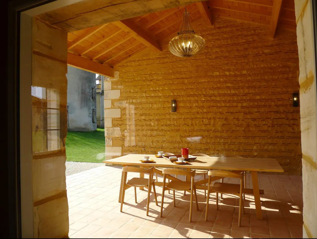 17-81ba44240e698735f8c1a28a437bd163