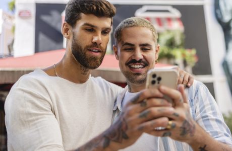 Explorer le monde avec fierté : Les meilleures destinations LGBTQ+ pour 2025