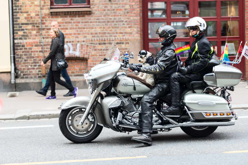 Les meilleures destinations gay friendly pour un voyage moto inoubliable