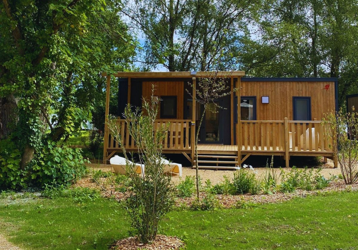 Lodge-Premium-Domaine-de-Mesqueau-dans-village-pieton-avec-jardi-001f7eed91b58fdb00860400b2cd5482