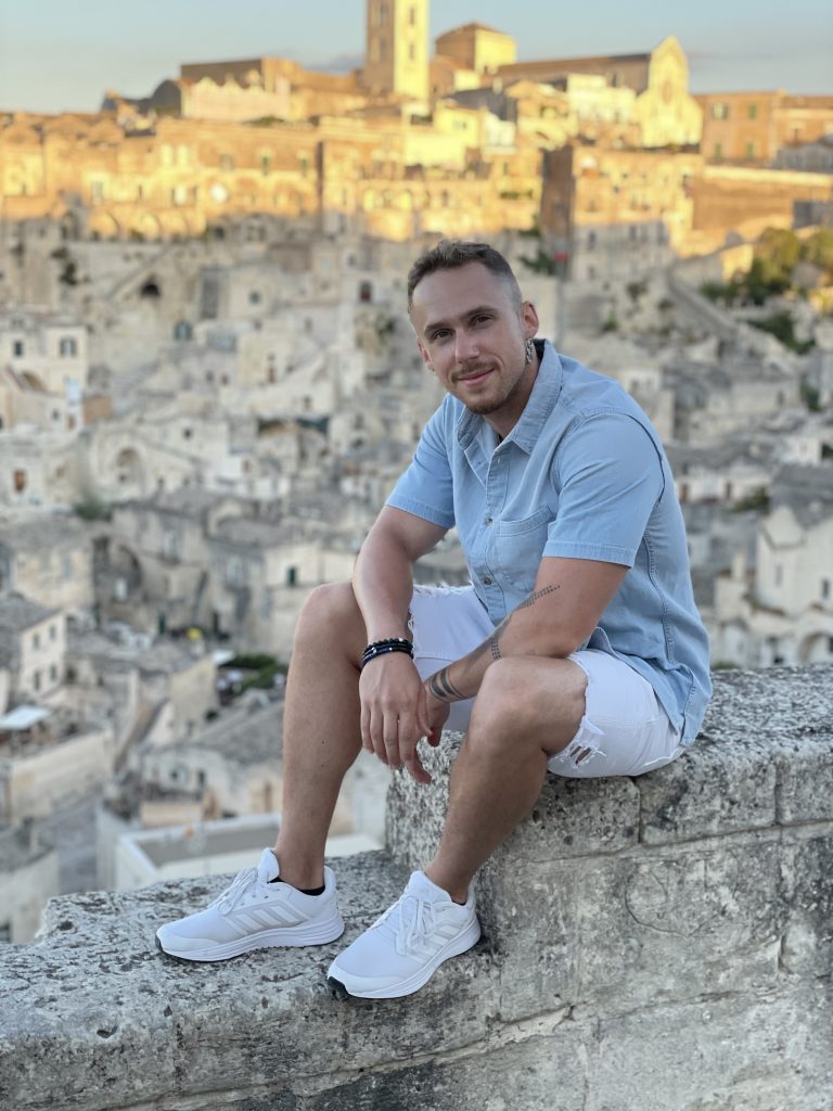 Jérôme Prun : Paris, ancrage et tremplin international