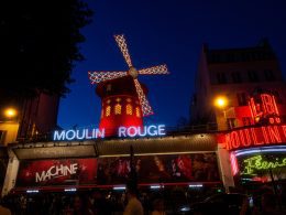 Les meilleurs cabarets de french cancan en France : le cœur battant de la nuit parisienne et au-delà
