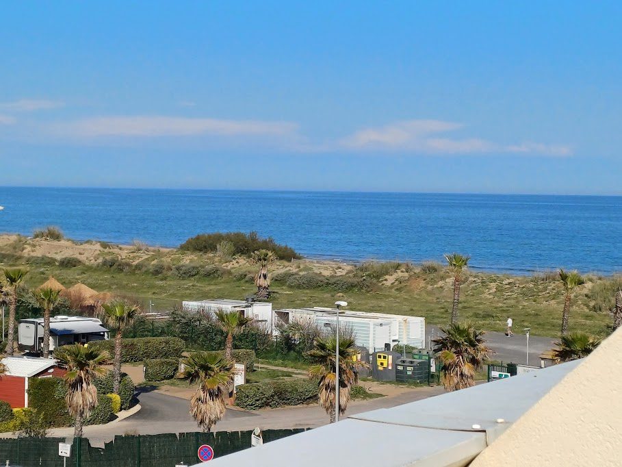 Studiovue-de-la-terrasse-03c1a4c565055f6266760400cfff341b