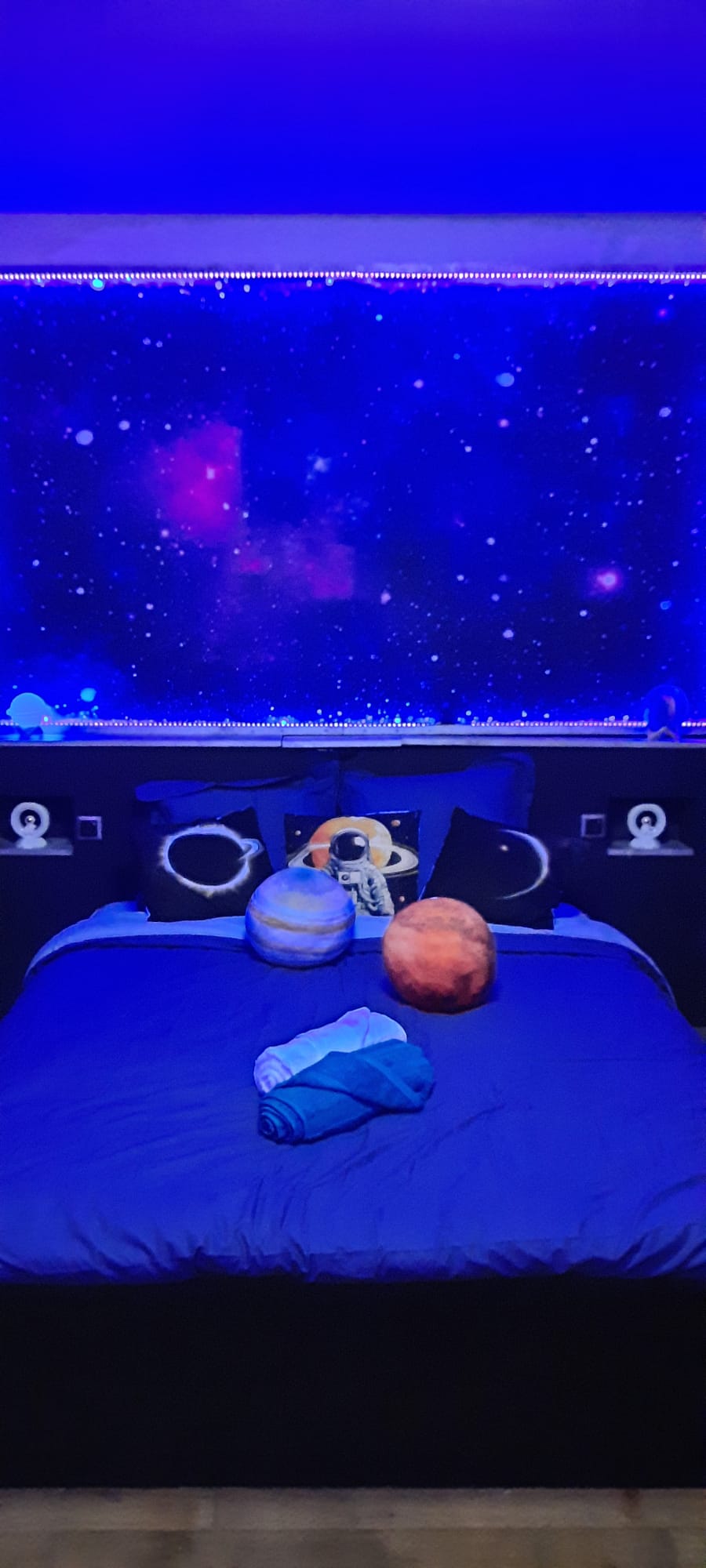Chambre-Cosmos