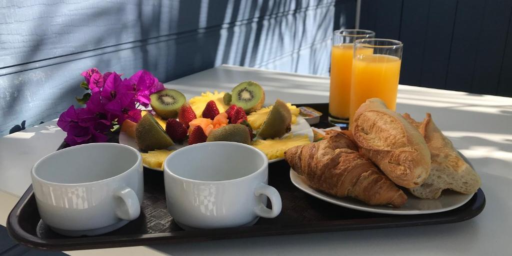 Petit-déjeuner, piscine et services personnalisés