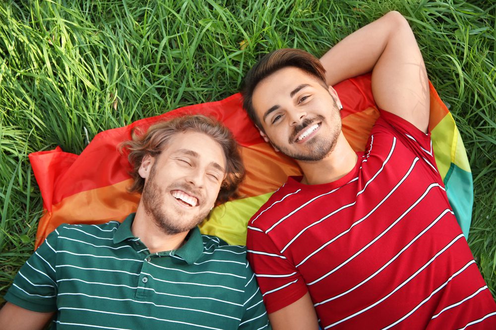 Pourquoi les recommandations aident les voyageurs LGBTQ+ à choisir leurs prochaines vacances et voyages
