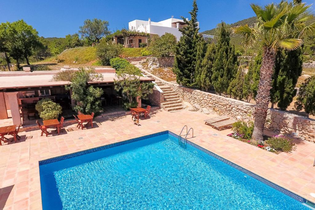 Une maison de campagne transformée en refuge confidentiel